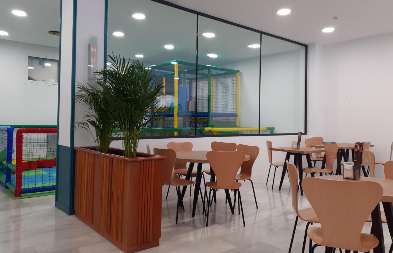 Aparthotel Golf Beach Pals Bagian luar foto