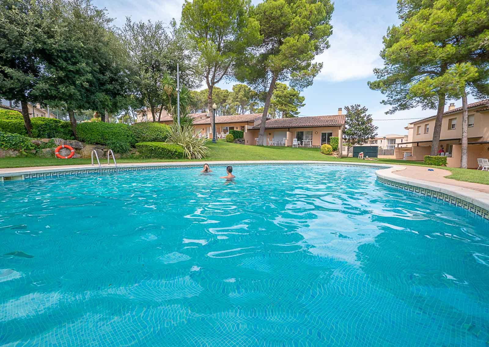 Aparthotel Golf Beach Pals Bagian luar foto