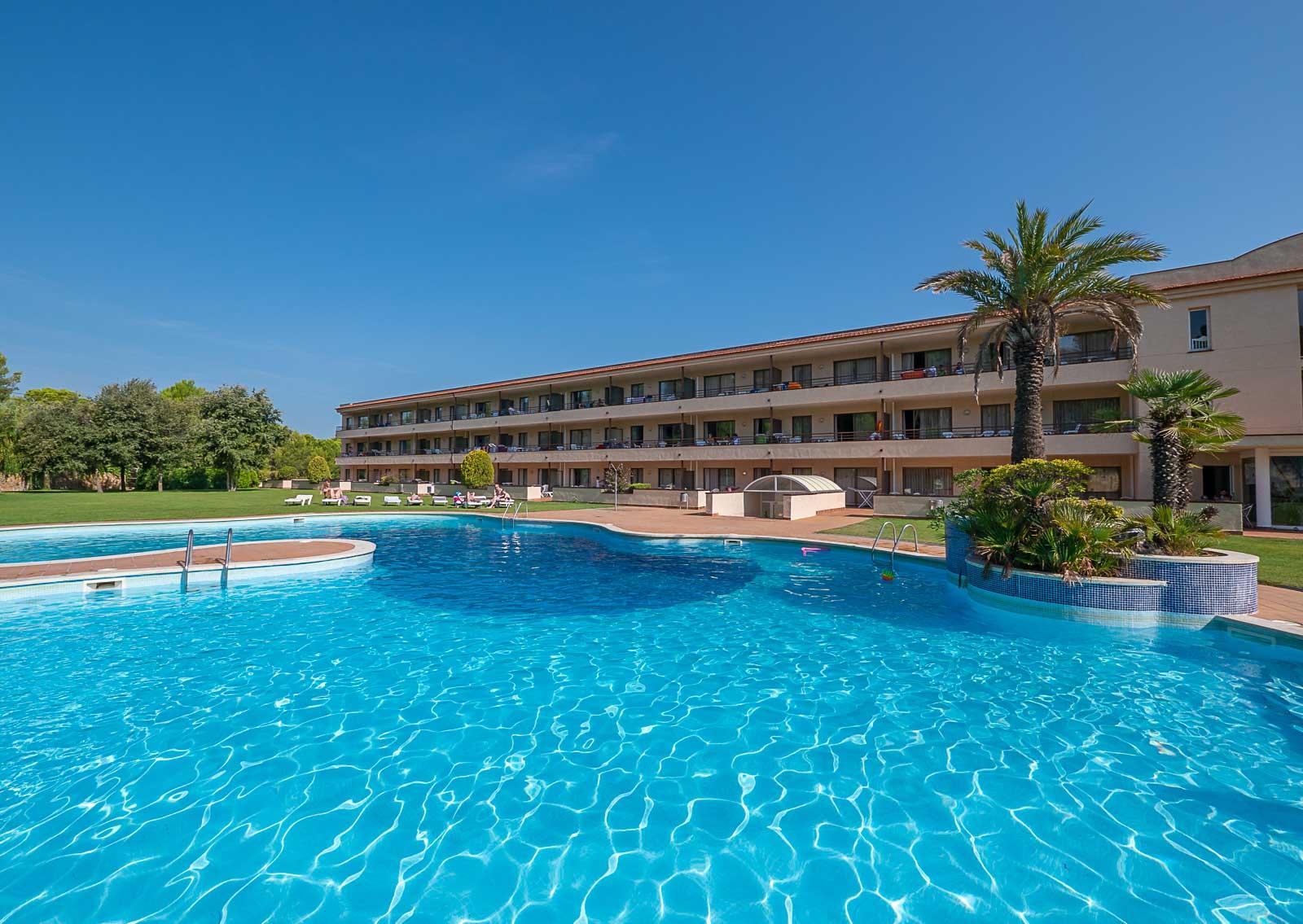 Aparthotel Golf Beach Pals Bagian luar foto