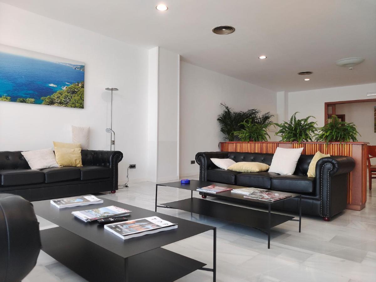 Aparthotel Golf Beach Pals Bagian luar foto