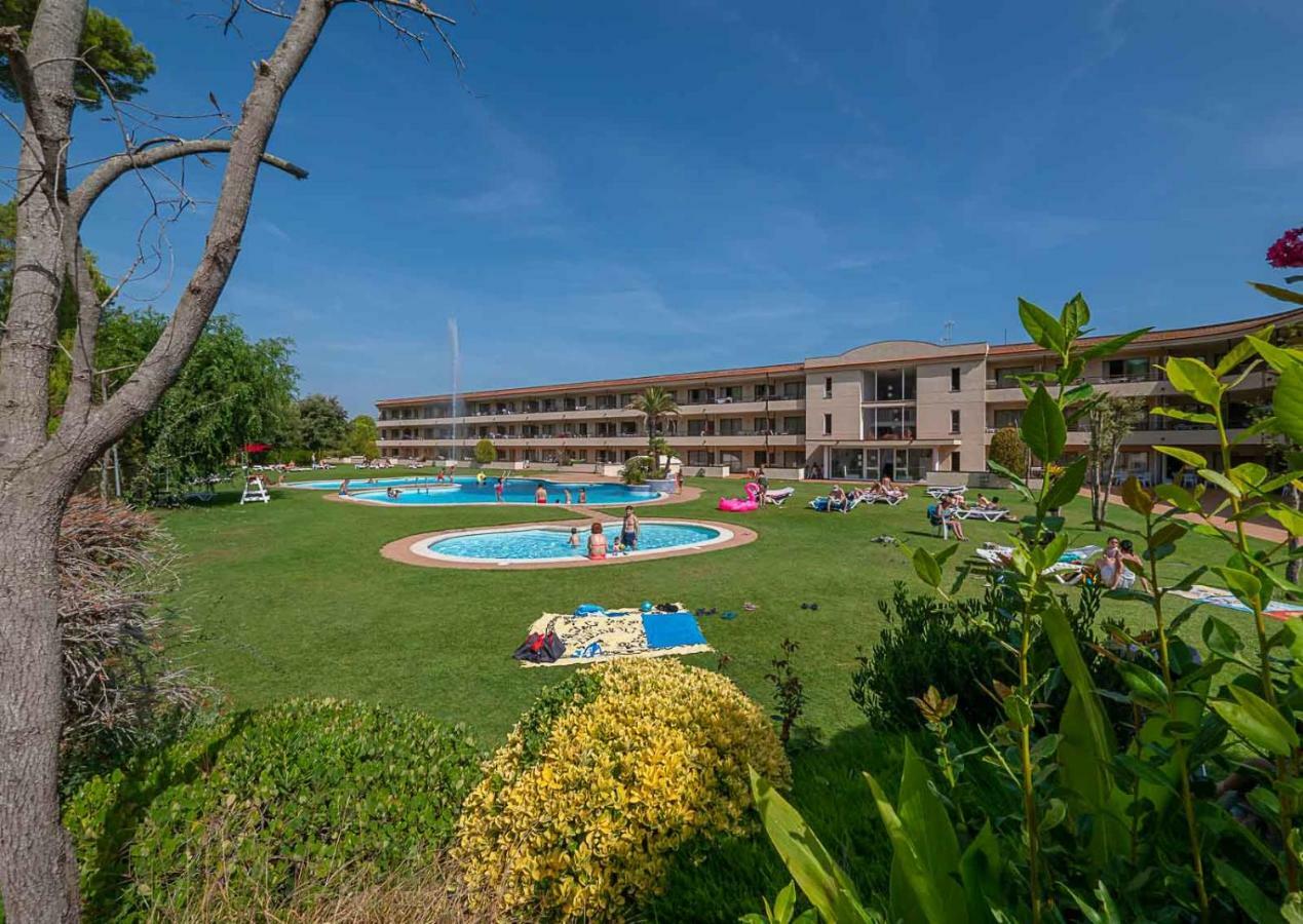 Aparthotel Golf Beach Pals Bagian luar foto